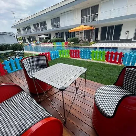 Tema Pool Venezia So Close To Restaurants And Holiday home